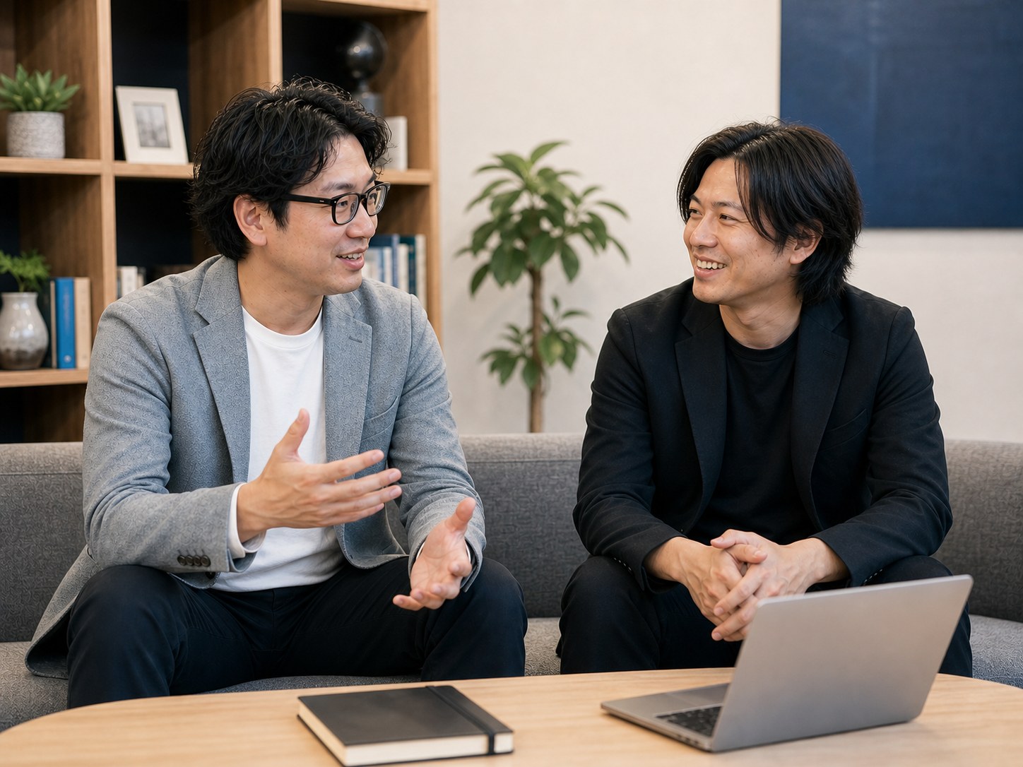 中井聖と松村慎也さんが事業化飯 180について話しているイメージ